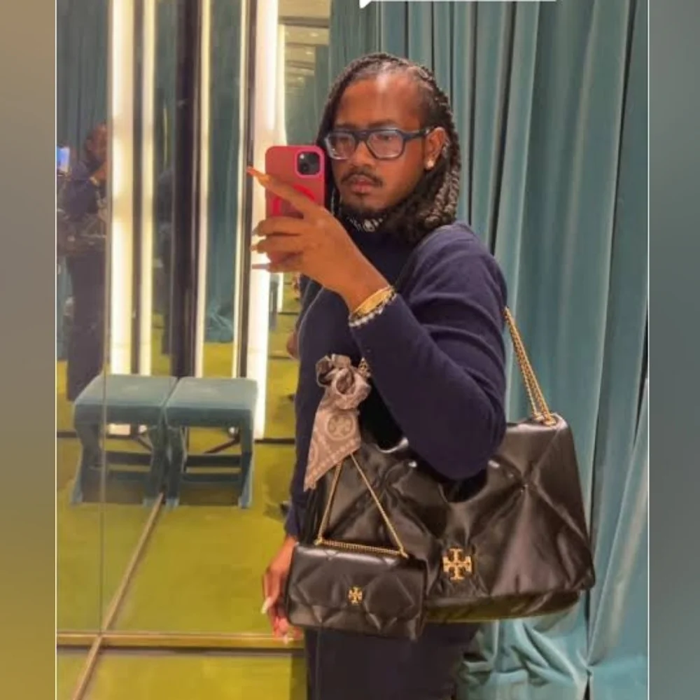 Tory Burch Oversized Kira Diamond Quilted Shoulder Bag - Picture 5 of 15